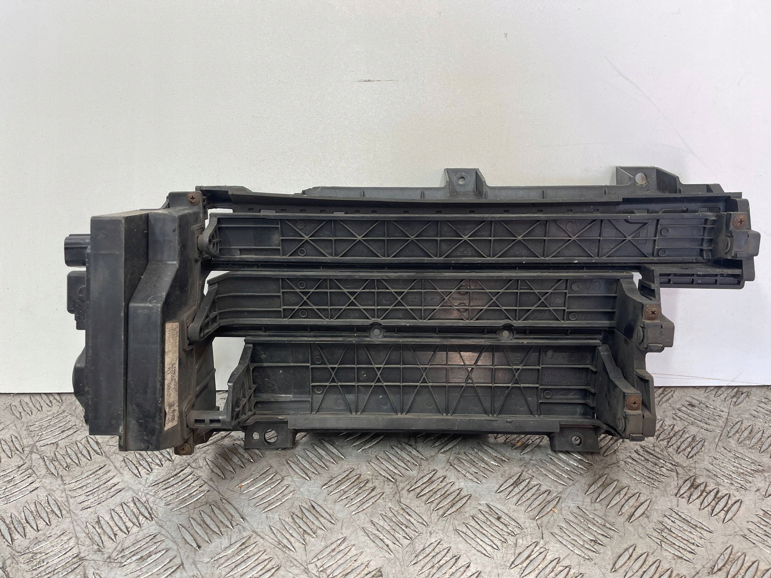 Luftspjäll vänster KIA EV6 21- image 3
