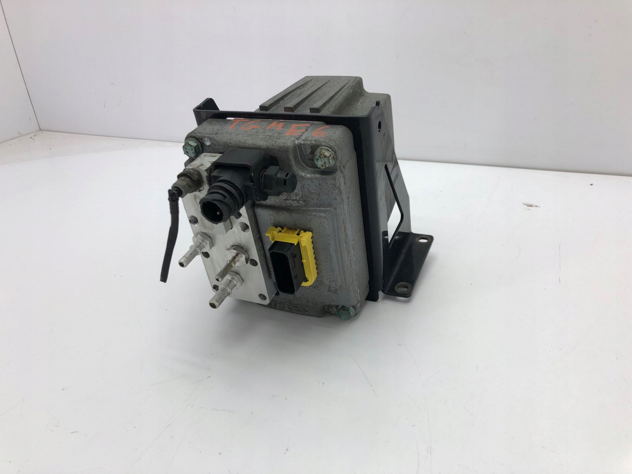 MAN TGM TGL TGX TGS EURO 6 ADBLUE pompmodule 81154036138 image 4