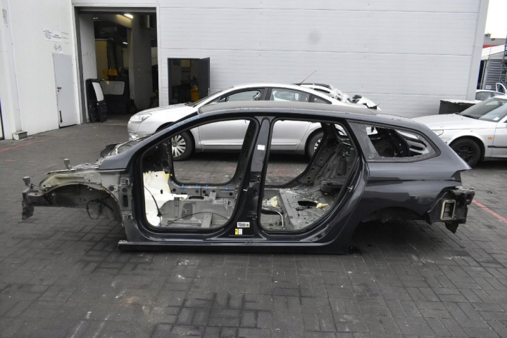 Vasen oikea takakulma kynnys KTGA PEUGEOT 308 T9