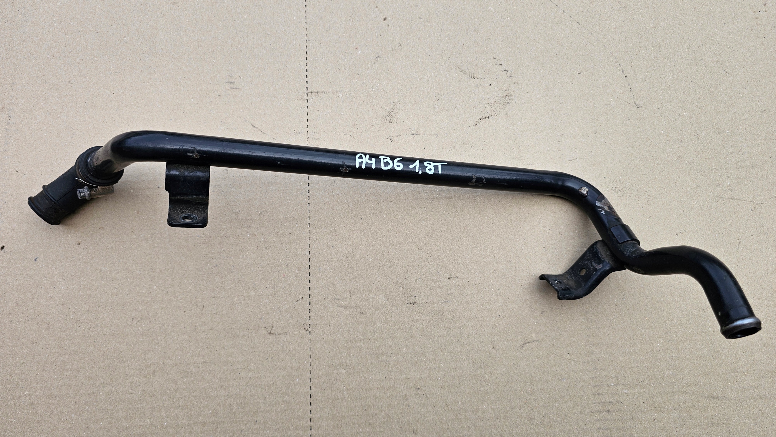 AUDI A4 B6 B7 1.8T CONDUIT TUBE MAITRISE EAU 06B103213K facture TVA 23% image 2