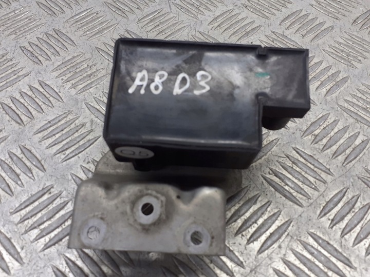 Jousituksen jakaja Audi A8 D3 4.2 V8 15-1524-005