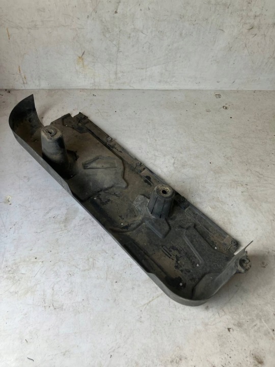 Alustan suoja takana Peugeot 308 T9 HB bensiini 9804322780