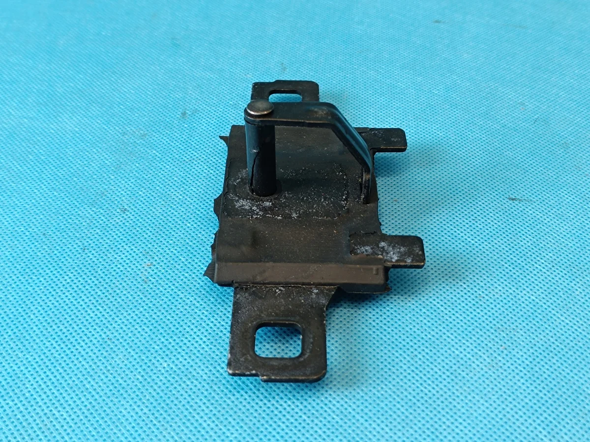 Audi A4 B9 loquet coffre 8W9827507A image 4