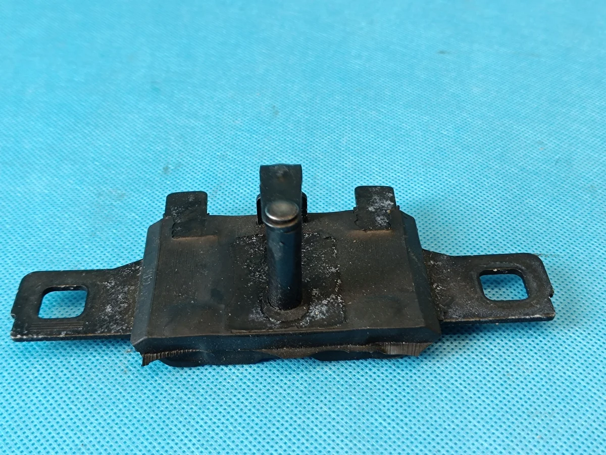 Audi A4 B9 loquet coffre 8W9827507A image 5