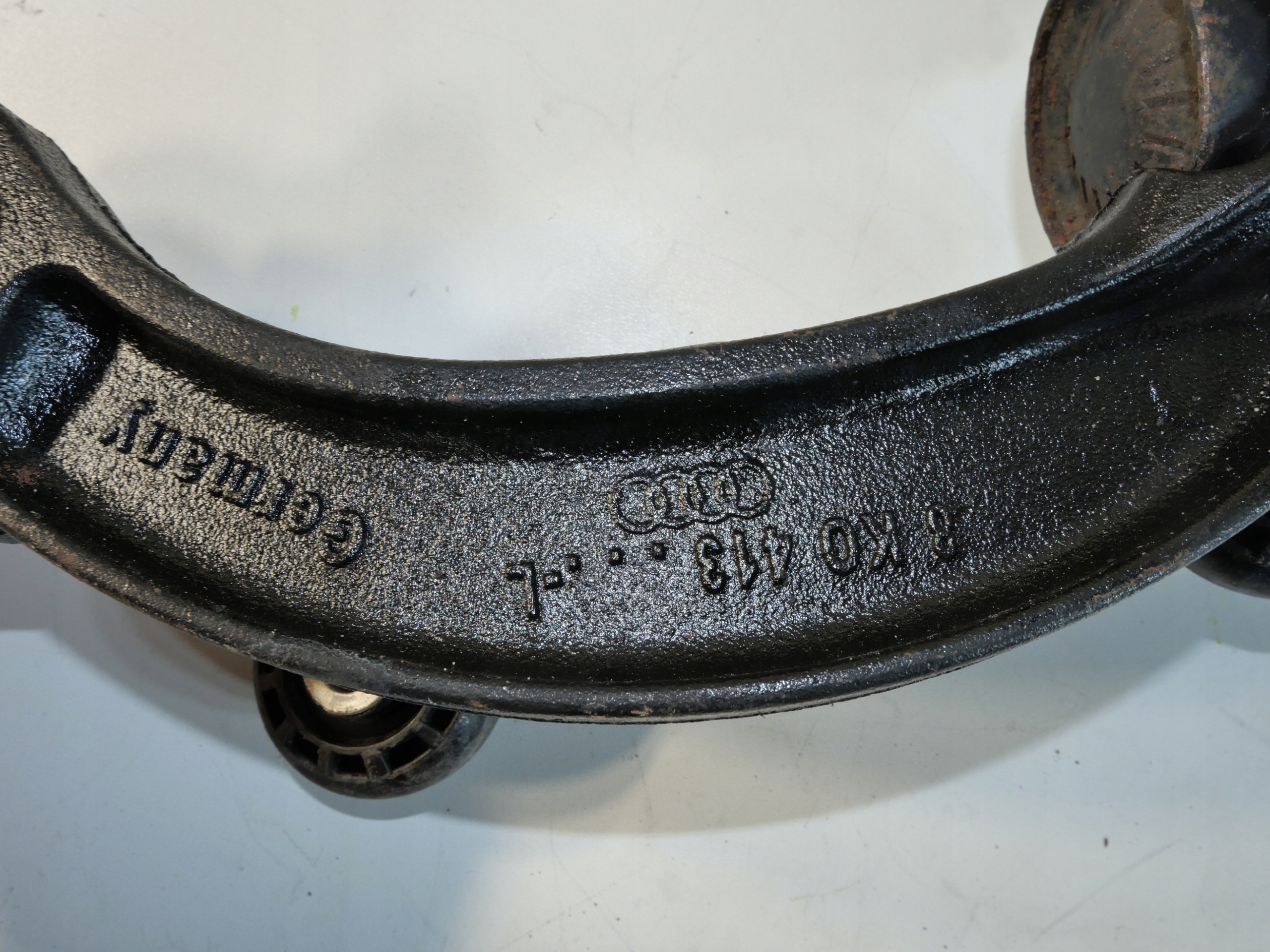 AUDI A4 B8 Front Shock Absorber 8K0413 L image 6