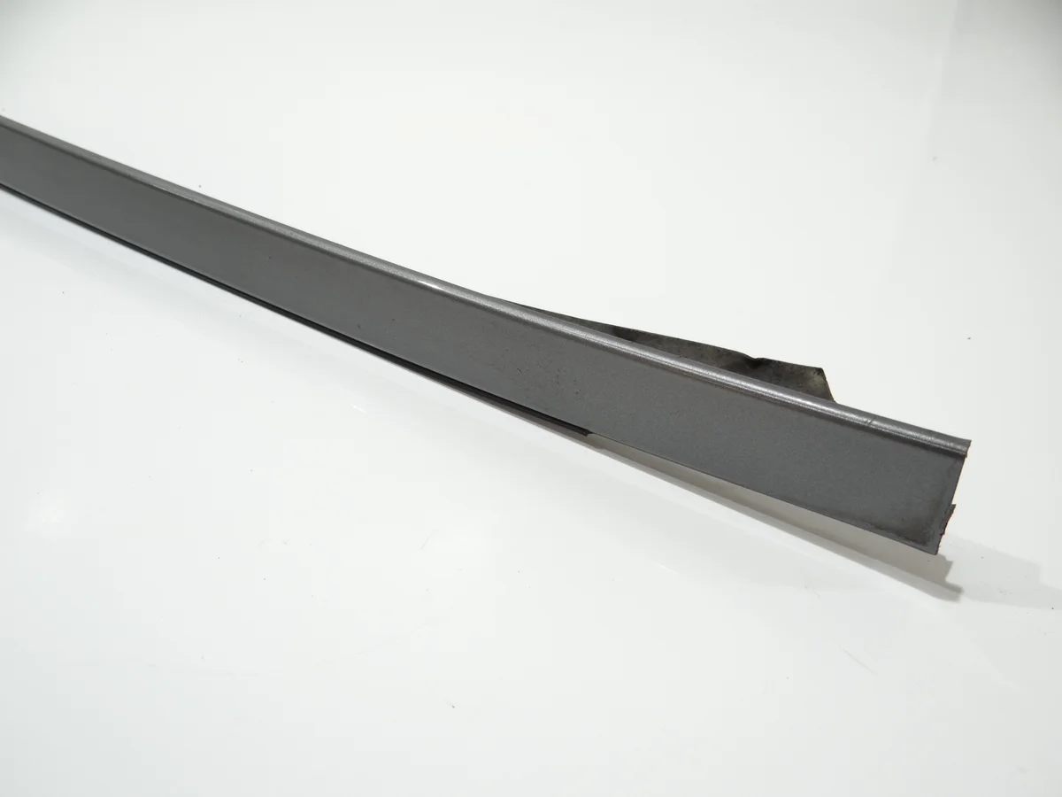 BMW F11 oikea etulasiplistus OEM 7276306