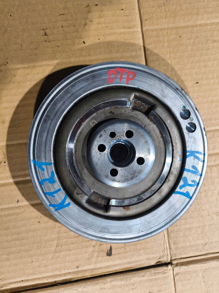 AUDI A4 A5 A6 2.0 TDI POLEA 05L105251C image 6