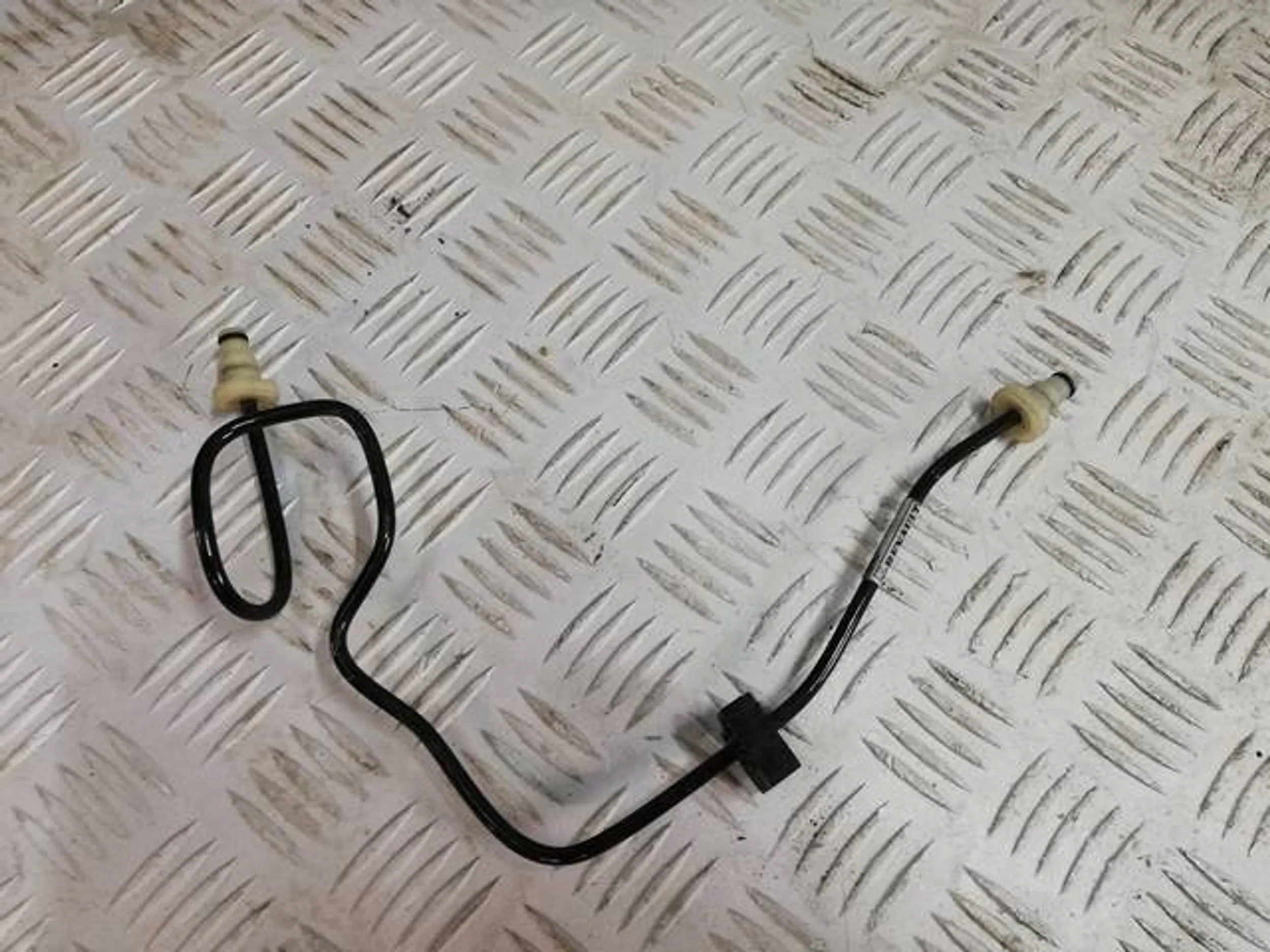 Tubo de embrague Sandero II Lift 308528875R image 2