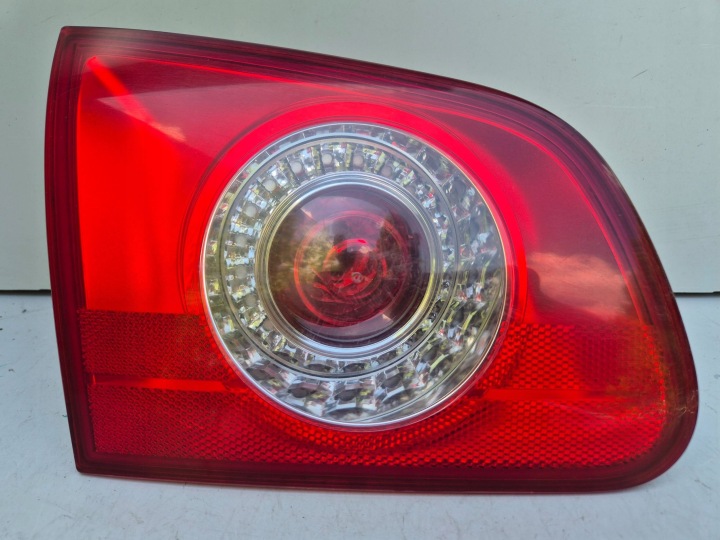 Left Tailgate Lamp OE VW PASSAT B6 KOMBI