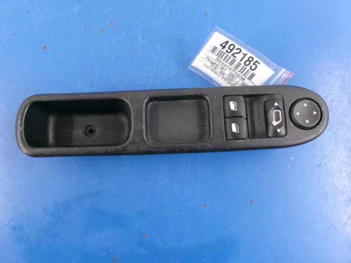 Peugeot 307 window switch panel 96351622XT