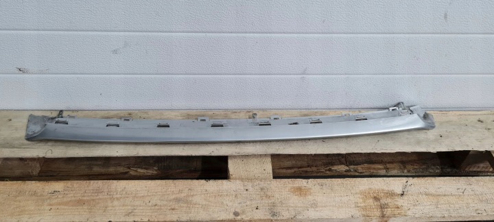 Audi OE 8V5807110 cromatura coprispoiler paraurti hockey