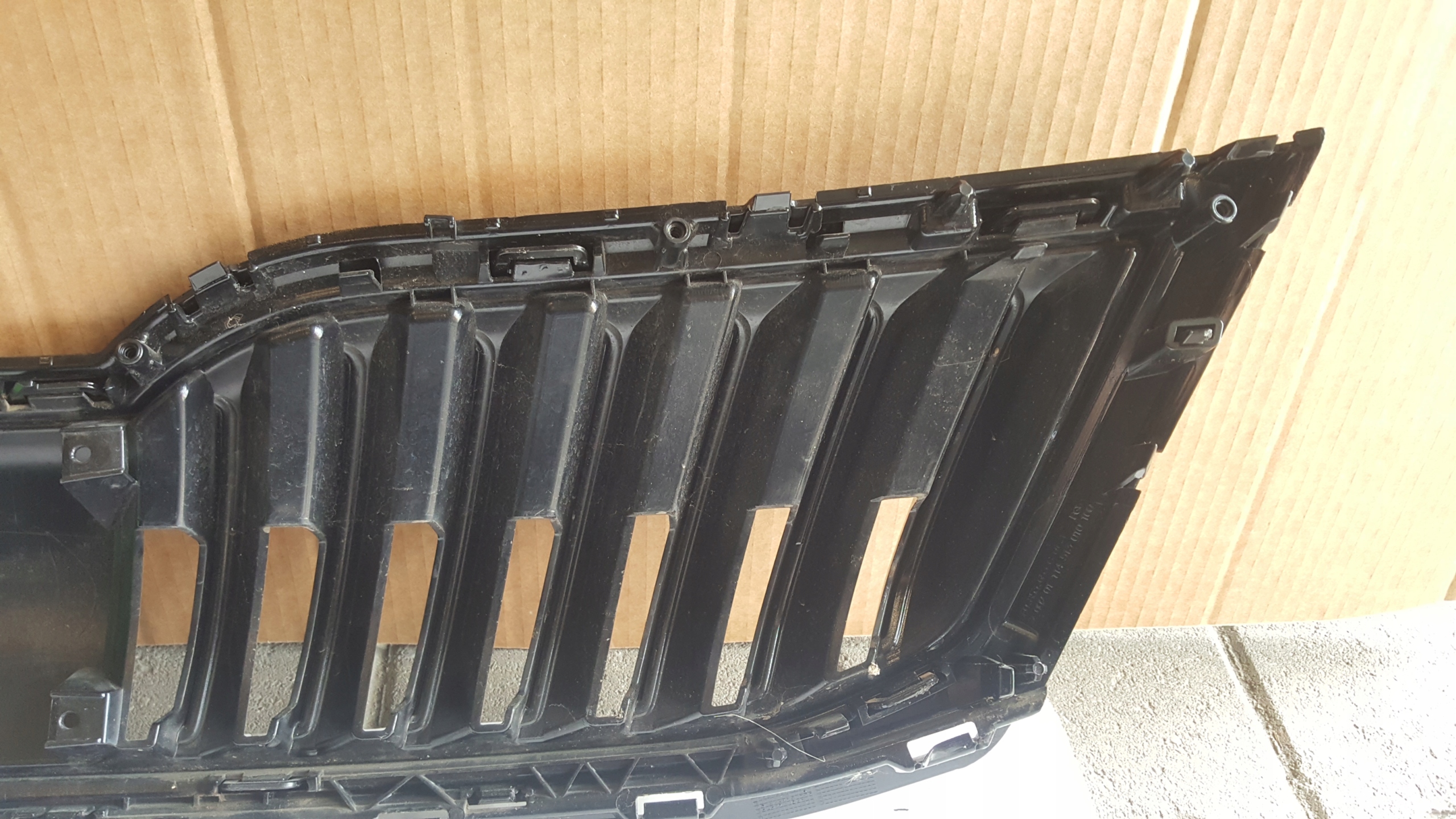 Skoda OE 5E0853653C calandre Octavia III image 8