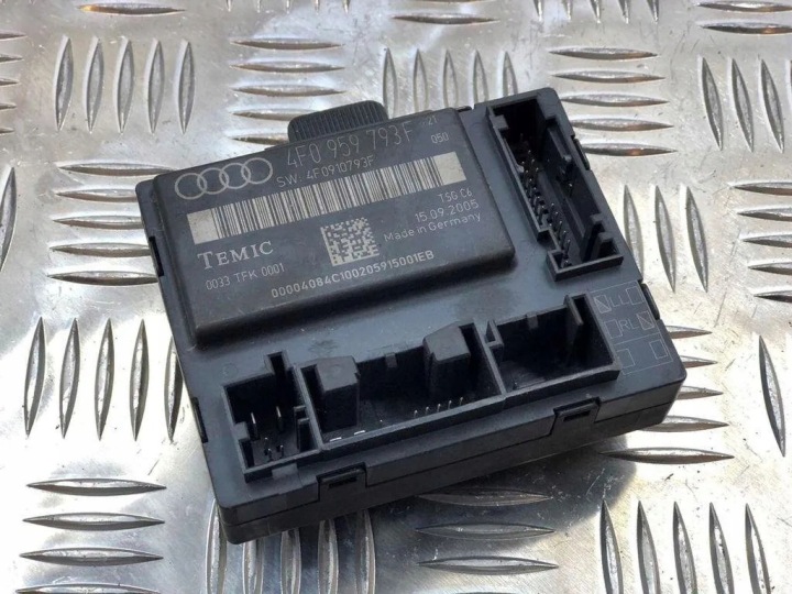Taka vasemman takaoven moduuli AUDI A6 (4F2, C6) 4F0959793F 3.0L diesel 165kW