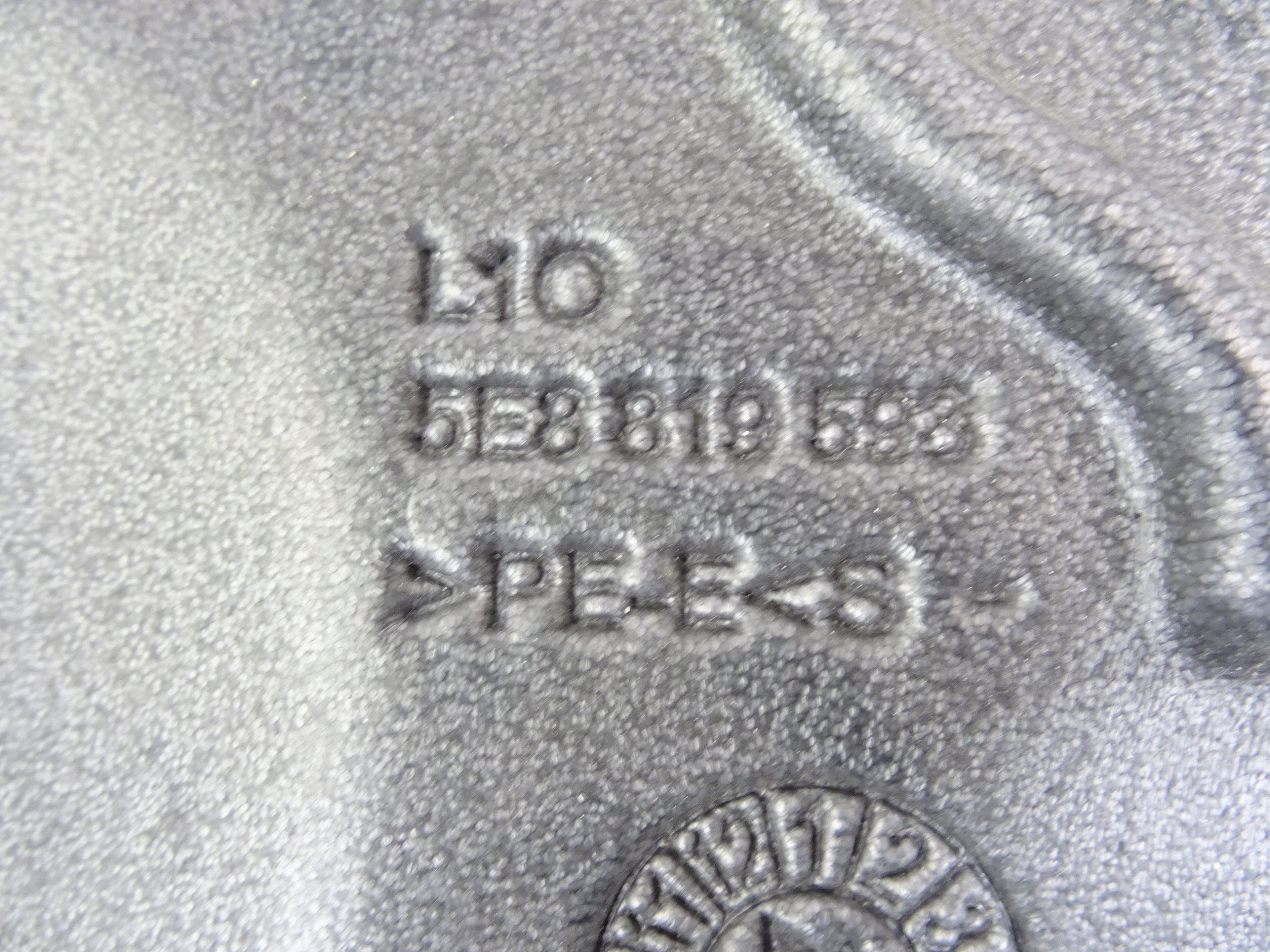 5E8819593 Afdekking interieurfilter Skoda Octavia 4 IV image 3