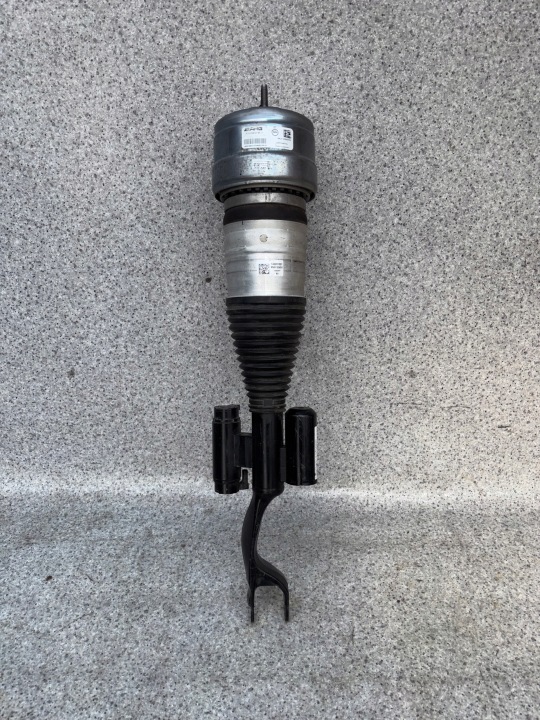MERCEDES E W213 ISKUNVAIMENTIN A2133202100 A2533207300