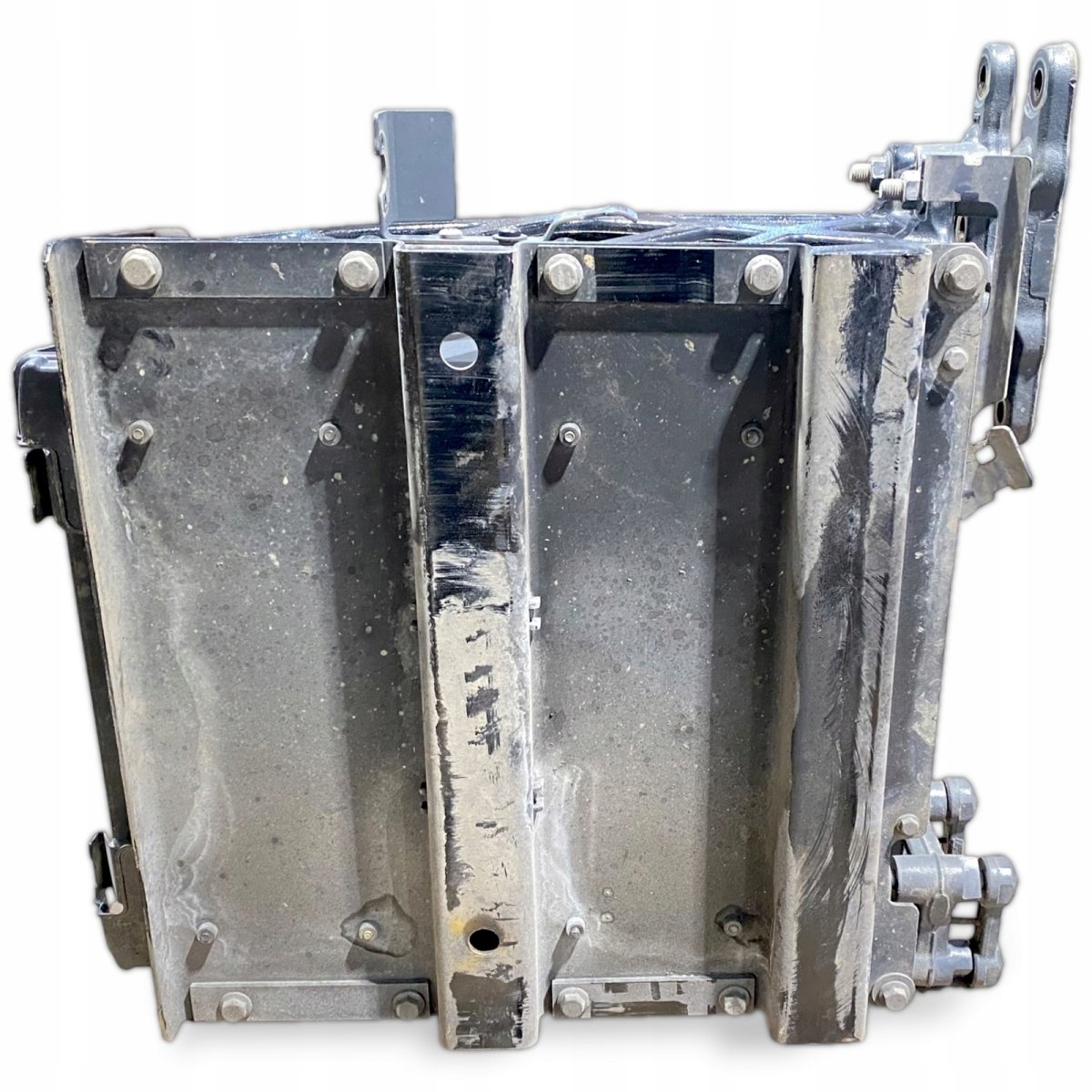 1875658 DAF Caja para baterías image 4