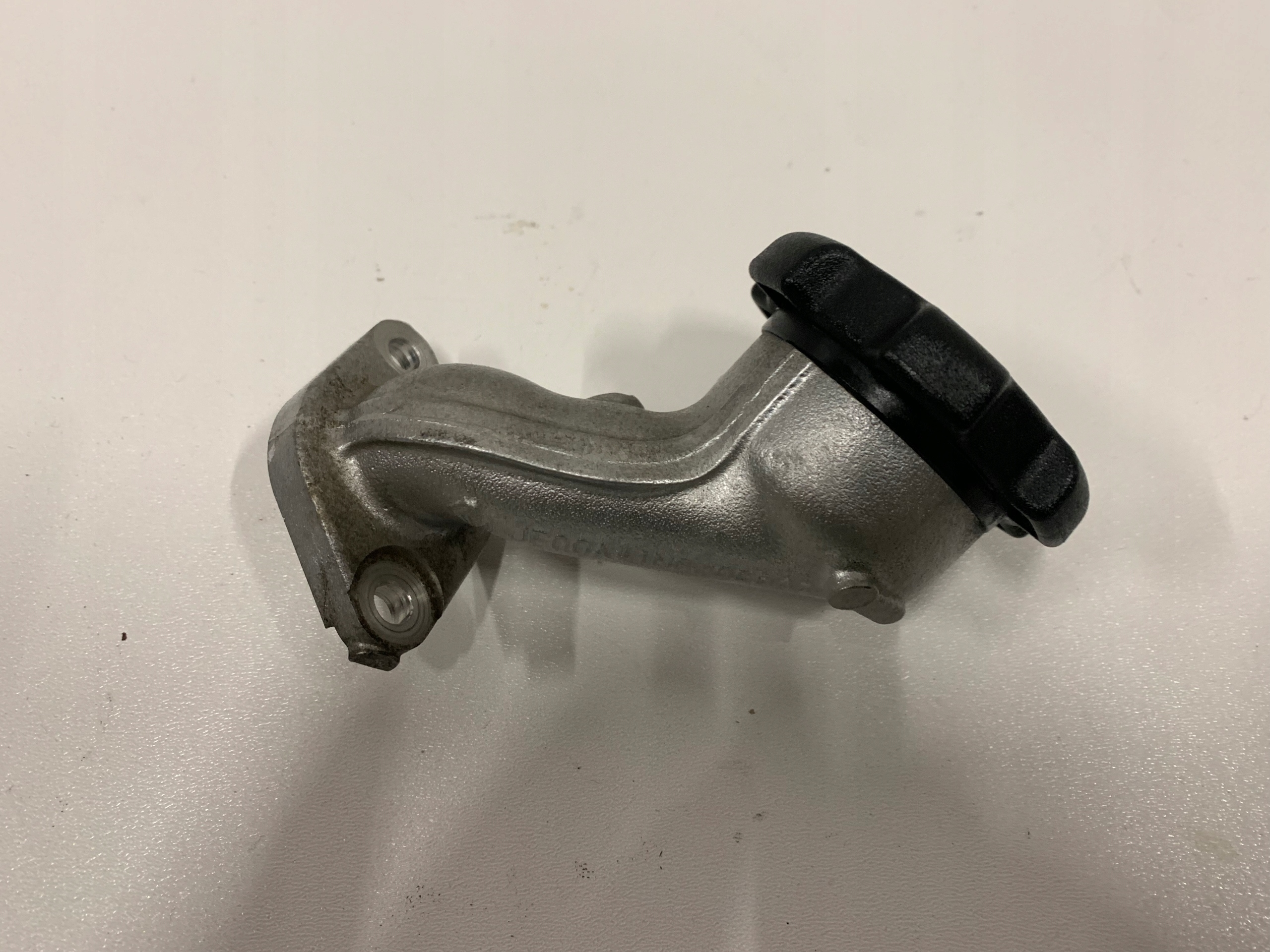 Nissan GTR R35 Öleinfülldeckel 3.8 V6 OEM NGTR35KWO image 2