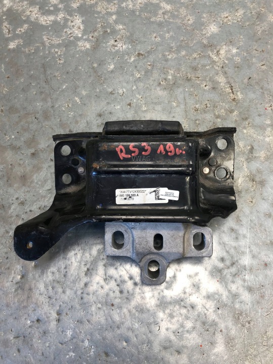 Vaihteiston tukikumi Audi RS3 8V 8V0199555A