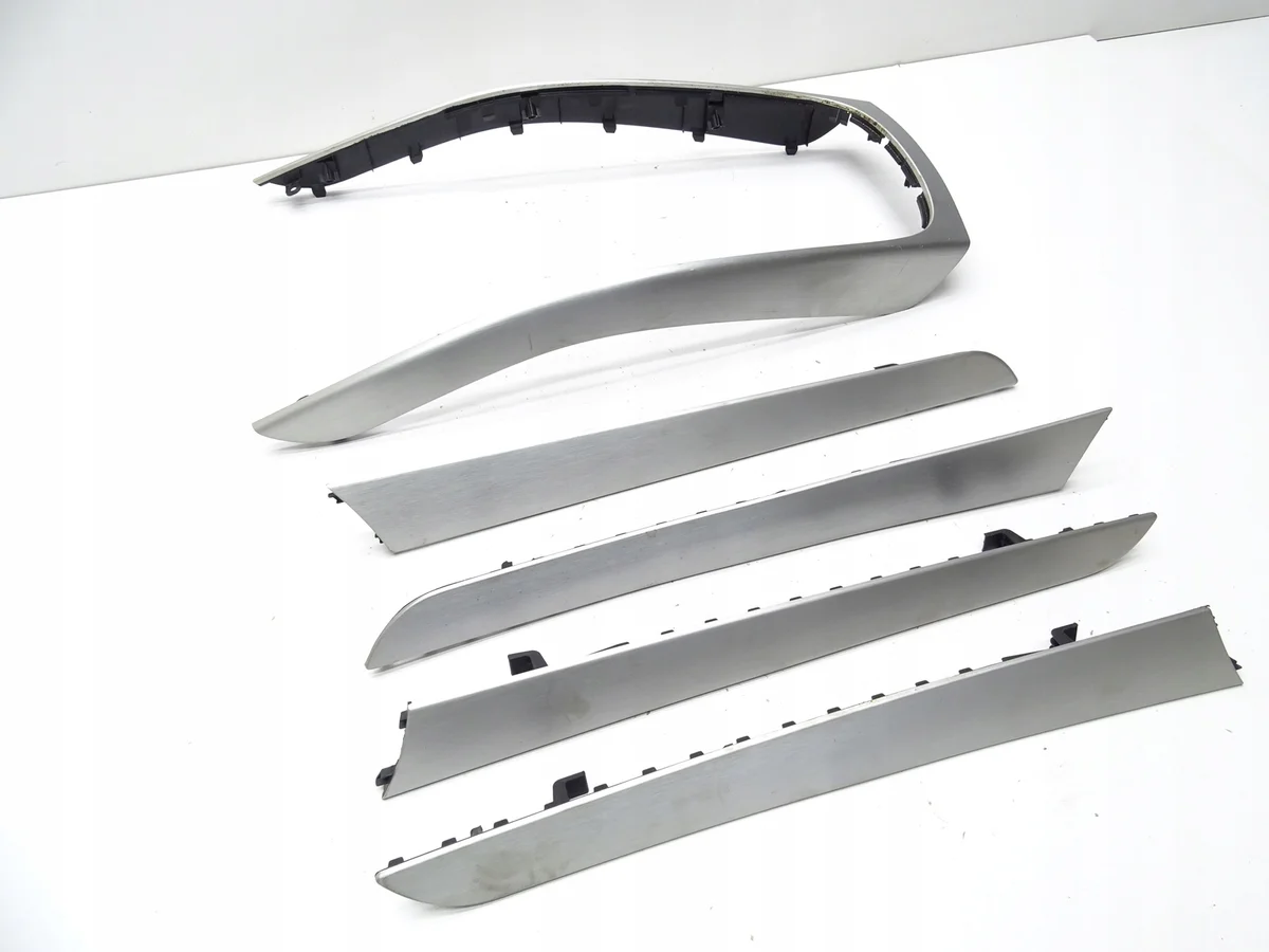 Audi A4 B8 Lift deurpaneel sierlijst image 3