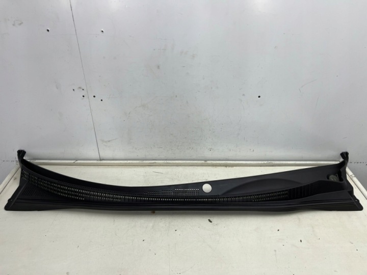 Podszybie Hyundai Grandeur IV 05-11 övre oskadat Europa