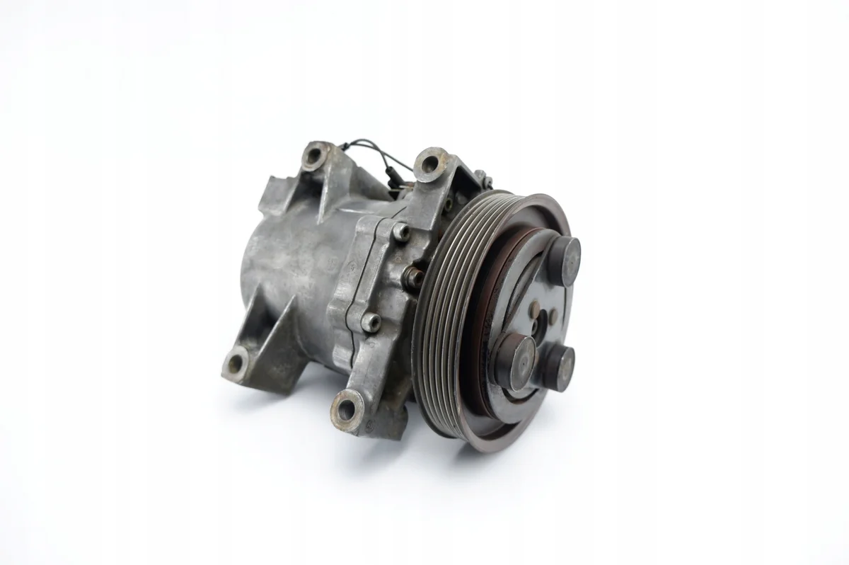 Compresseur clim Nissan Primera P11 1.8 92600 2J204