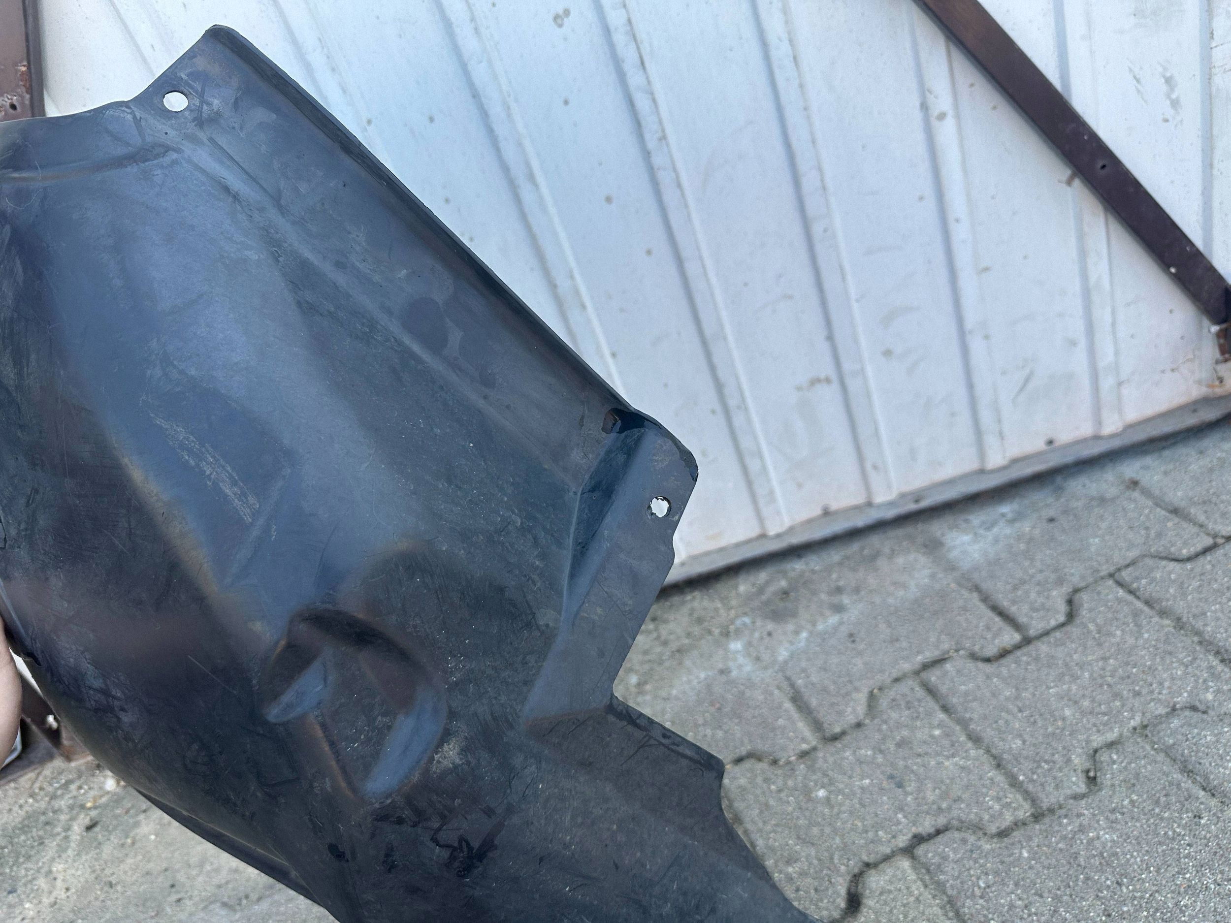 BMW E90 E91 05- Right Front Wheel Arch 51717172500 OE image 5