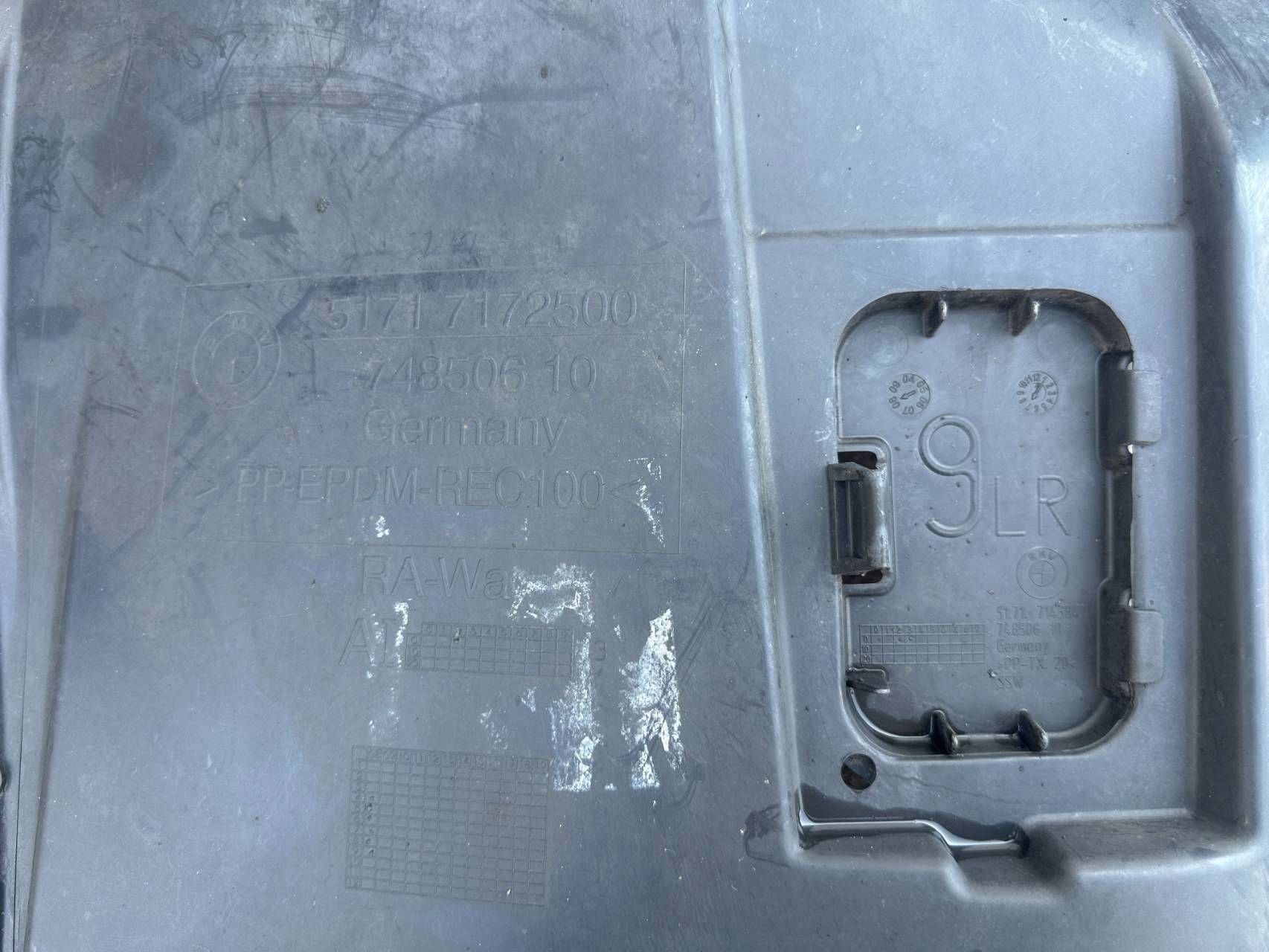 BMW E90 E91 05- Right Front Wheel Arch 51717172500 OE image 8