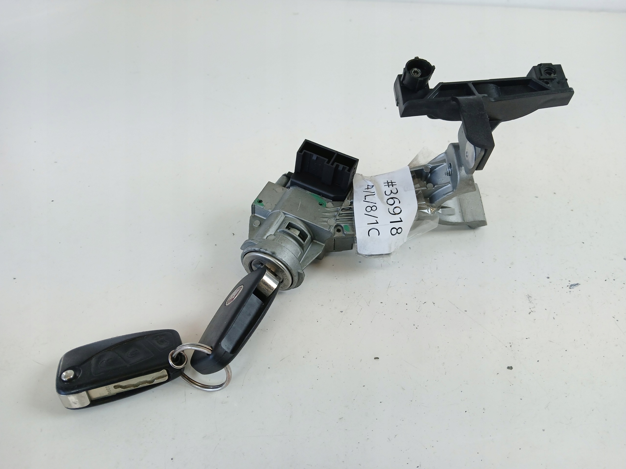 FIAT GRANDE PUNTO Ignition + Key 51749998 image 7