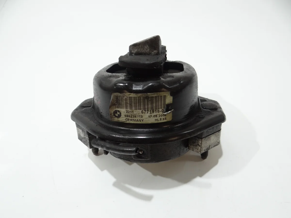 BMW OE 6771918 Soporte Motor Usado image 3