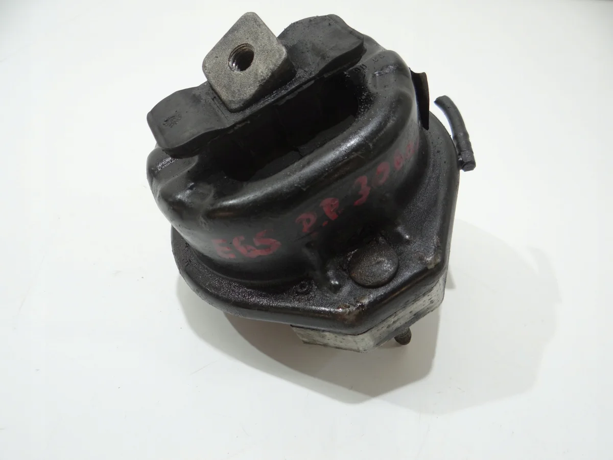 BMW OE 6771918 Soporte Motor Usado image 4