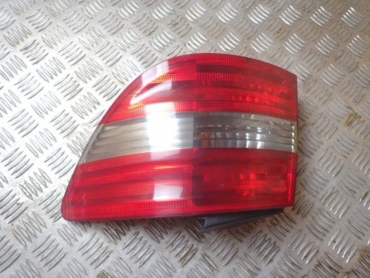 LAMPE HINTEN RECHTS MERCEDES B 180 2.0 CDI W245 2007R 191 A1698200377 11737