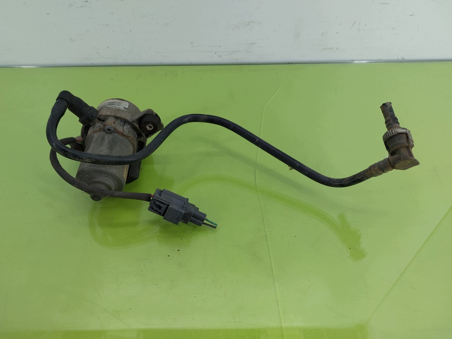 RENAULT LAGUNA III 2.0T VACUUM PUMP 862531-04 image 3
