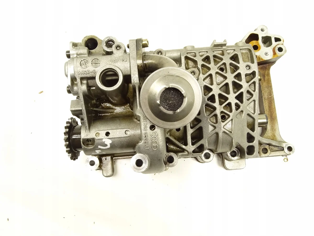 Öljypumppu Audi A4 B6 2.0 ALT