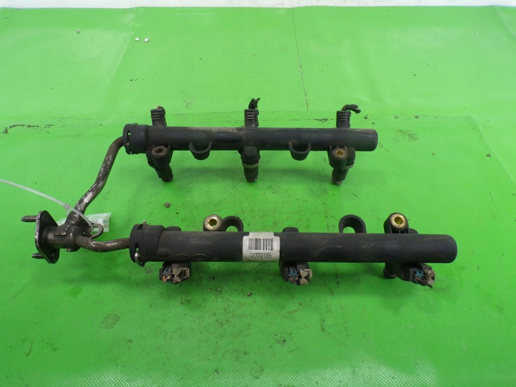 HYUNDAI SONATA V 3.3 V6 Rampe d'injection 283003C101 image 2
