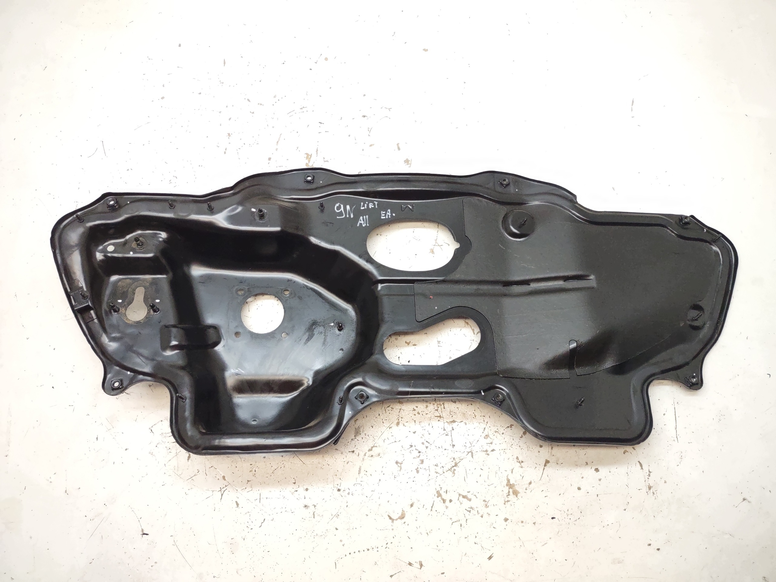 Tabique VW Polo V 6R OEM 6Q1804013P - Usado image 2