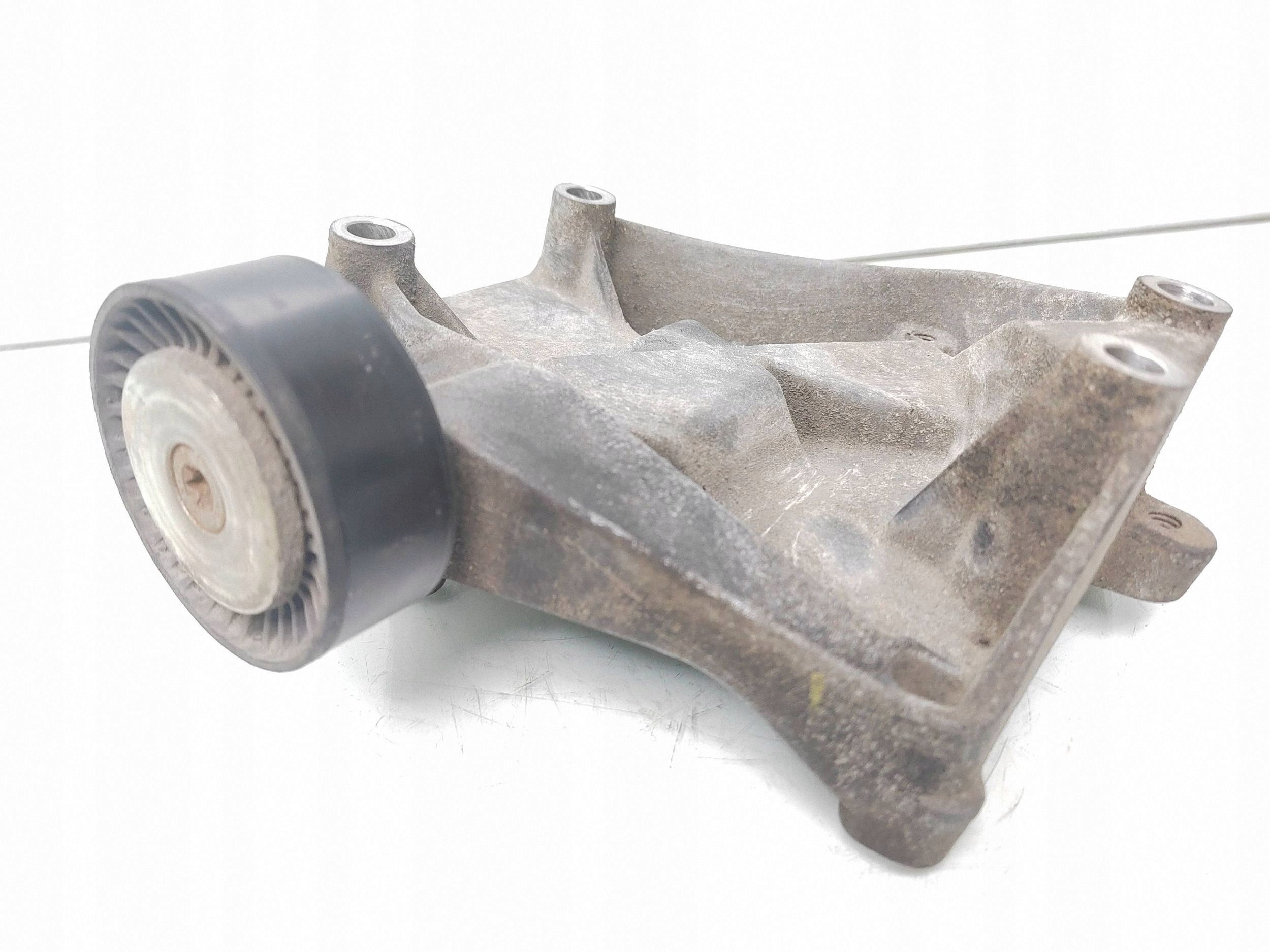 OEM 55187675 ilmastointikompressorin kiinnike Opel Vectra C image 2
