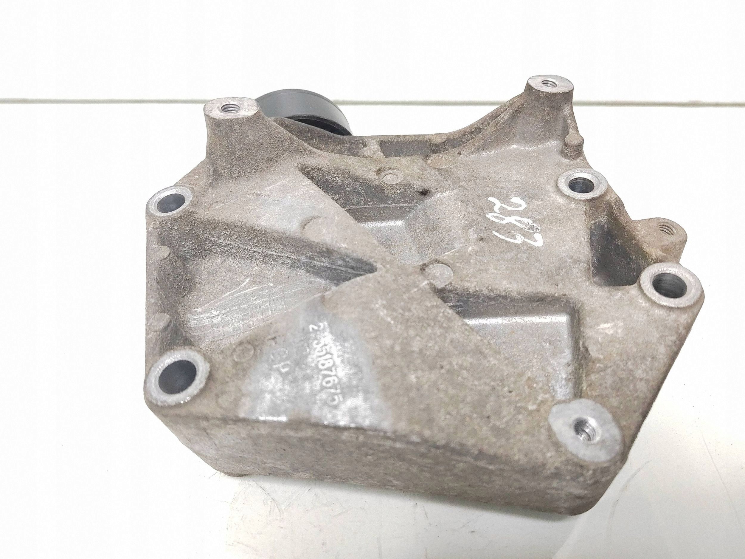 OEM 55187675 ilmastointikompressorin kiinnike Opel Vectra C image 3
