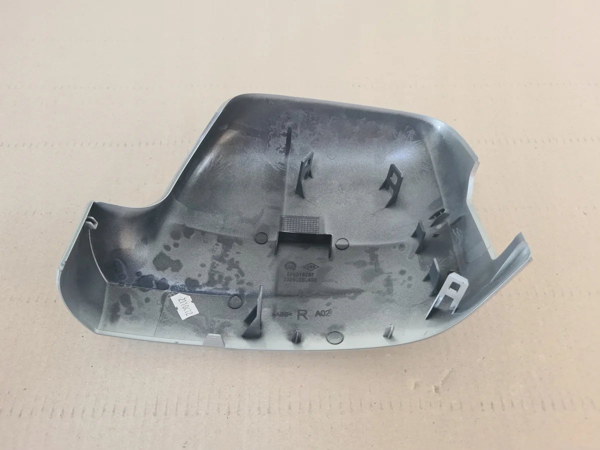 Lampe éclairage intérieur Renault Trafic 8200930910B image 4