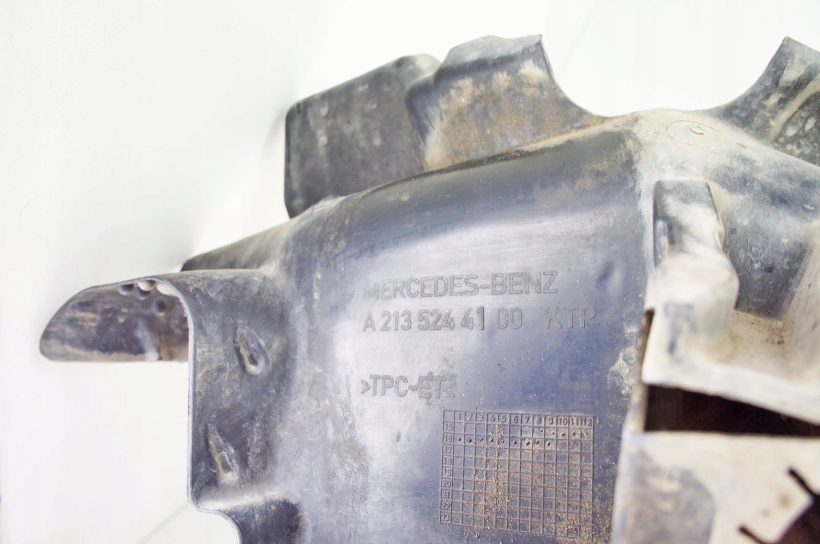 Mercedes Getriebeabdeckung links OEM A2135244000 image 8