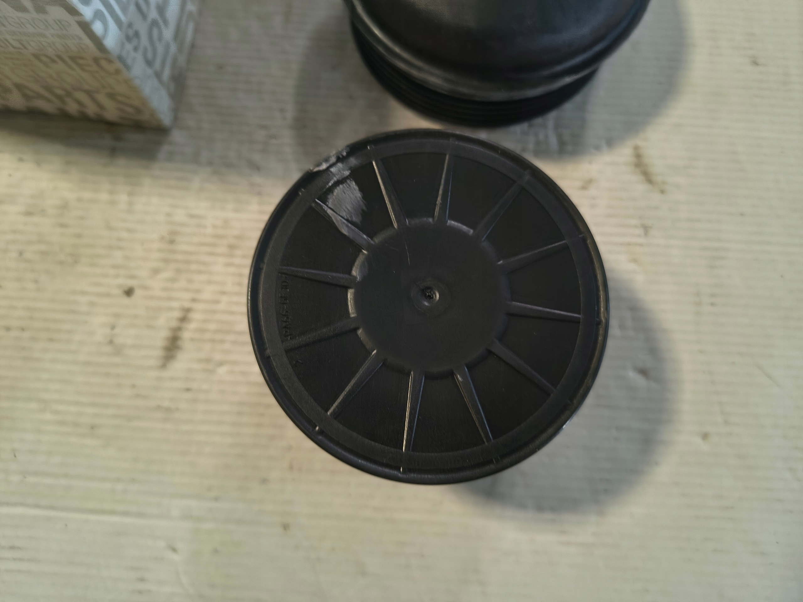 Oljefiltermutter OEM 152082327R för Nissan Qashqai image 8