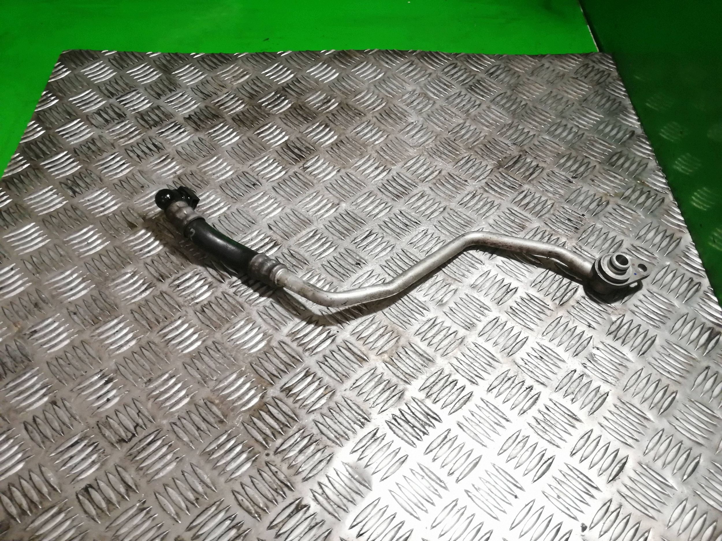 BMW Oil Cooler Pipe OEM 7585698 - Used