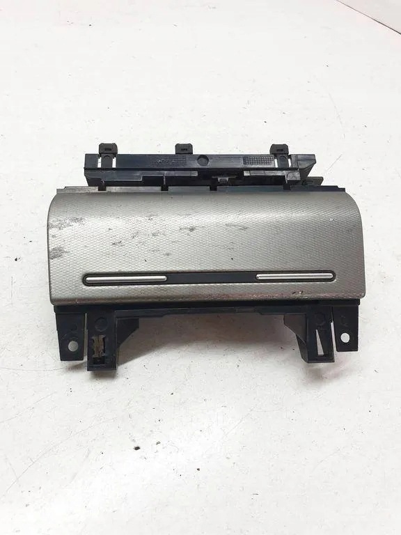 Cinzeiro Audi A4 B7 B6 OEM 8E0857951F Escamas image 2