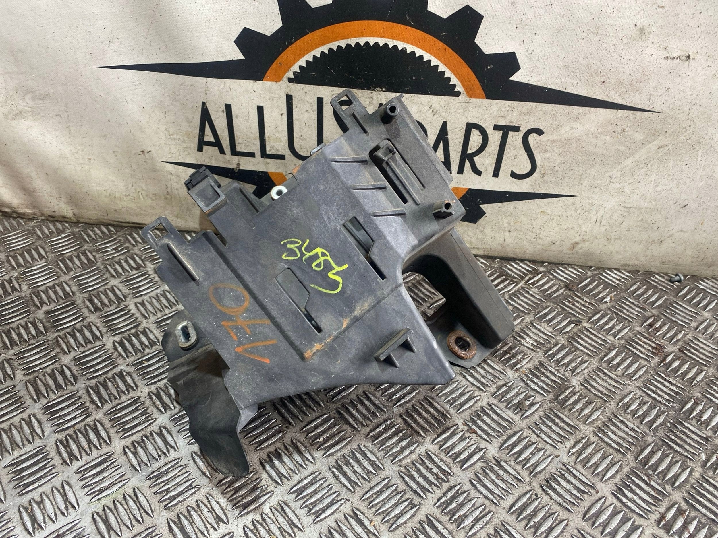 Support d'unité de contrôle moteur OEM 68318605AA