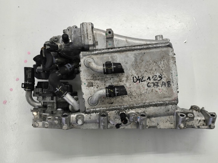 AUDI A3 8V 14R ANSAUGKRÜMMER 1.6TDI 04L129766AB