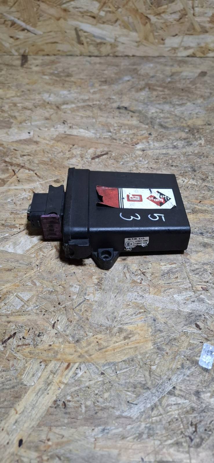 Module Commande Gaz Hyundai Trajet 2.0 OEM 67R011006 image 5