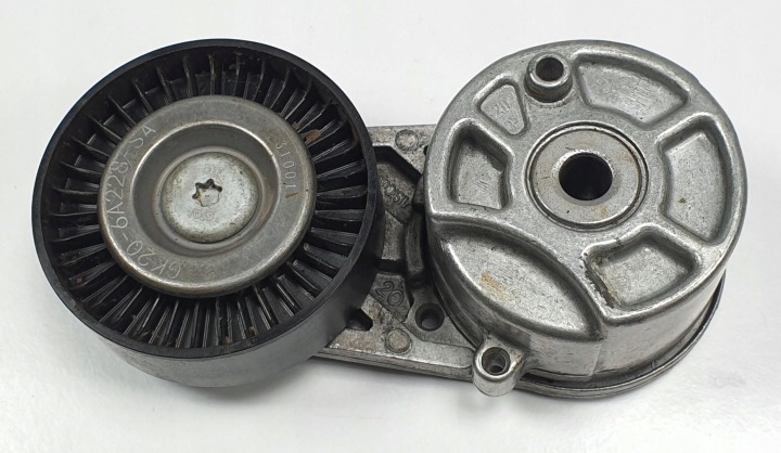 Ford OE GK2Q-6A228-SA moniurahihnan kiristin