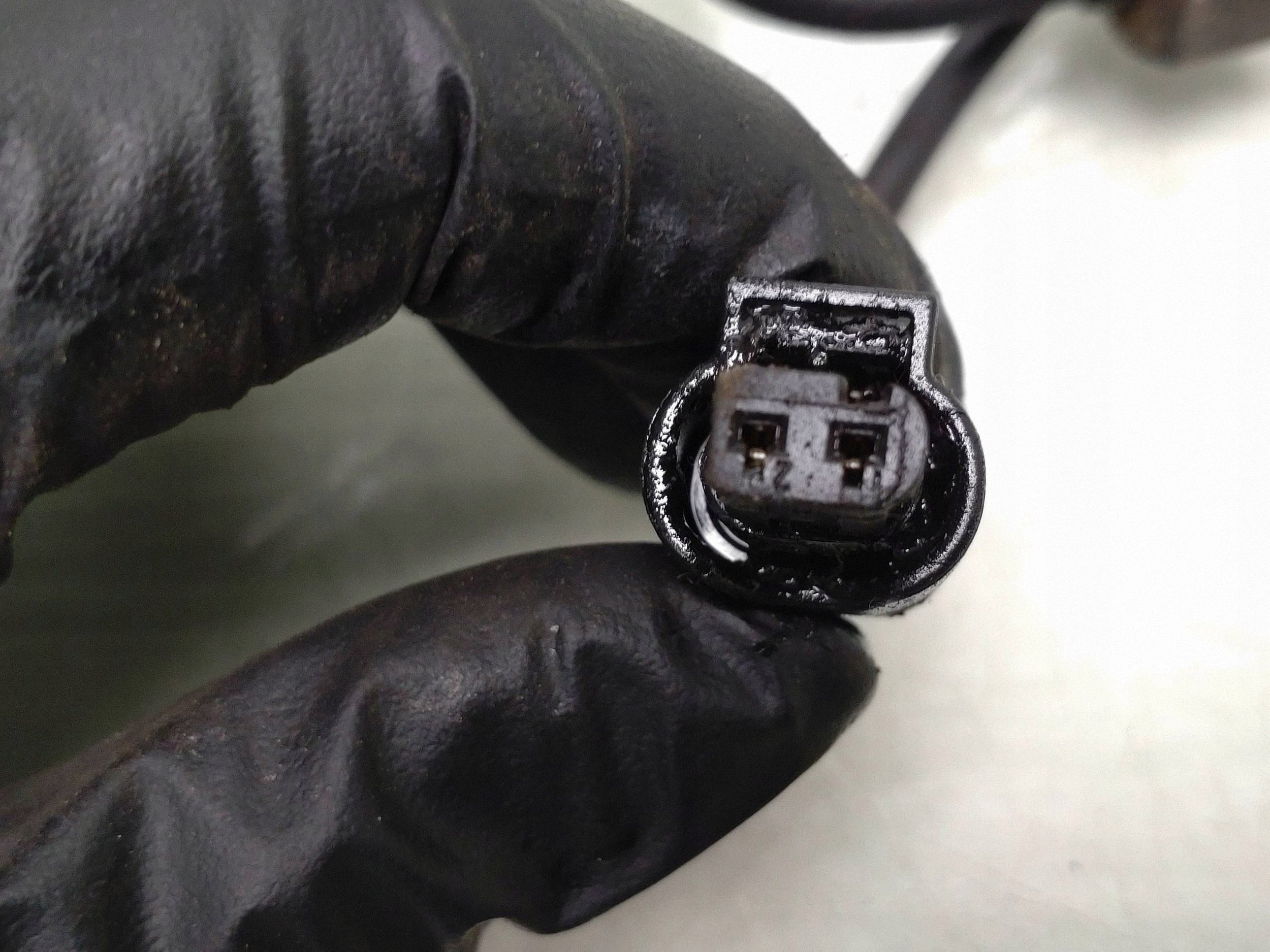 Mercedes-Benz GL X164 A0051537928 Sensor de pressão de escape image 3