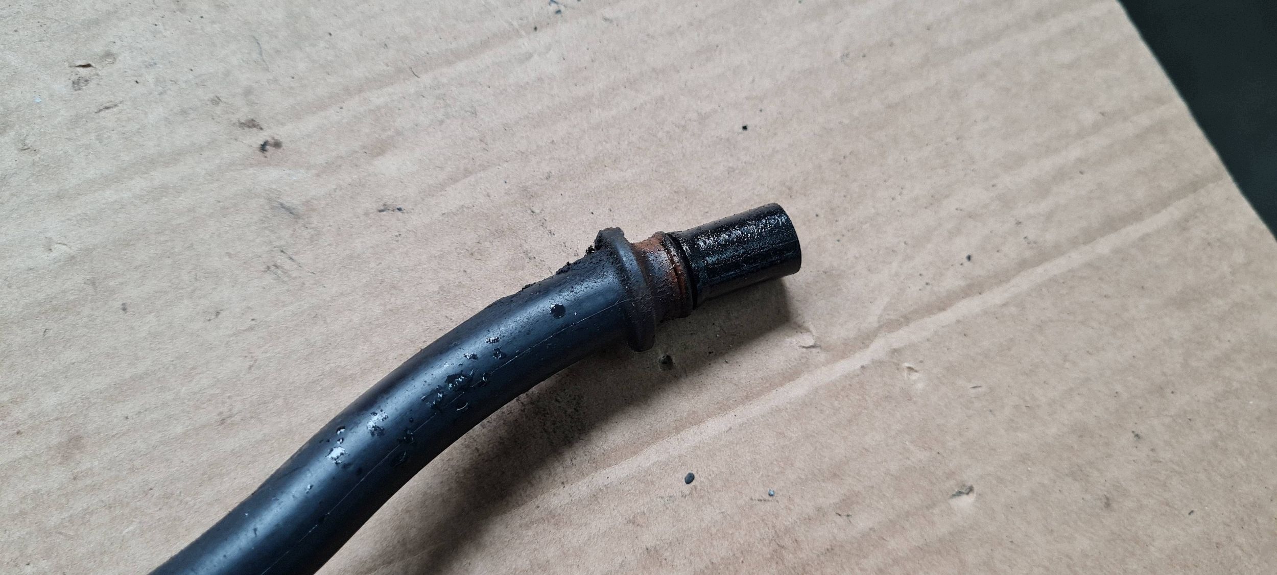 Ölmessstabrohr OEM 03L103634M für VW Passat