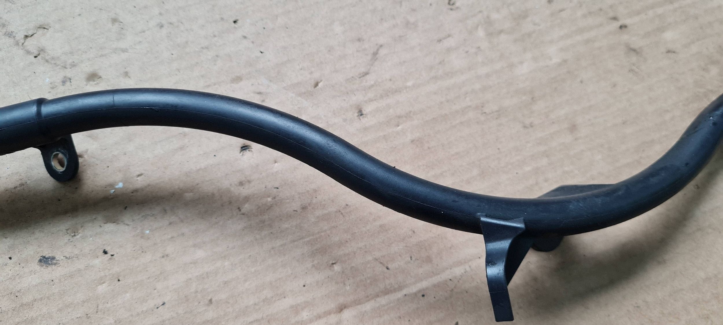 Öljymittaputki OEM 03L103634M VW Passatille image 3