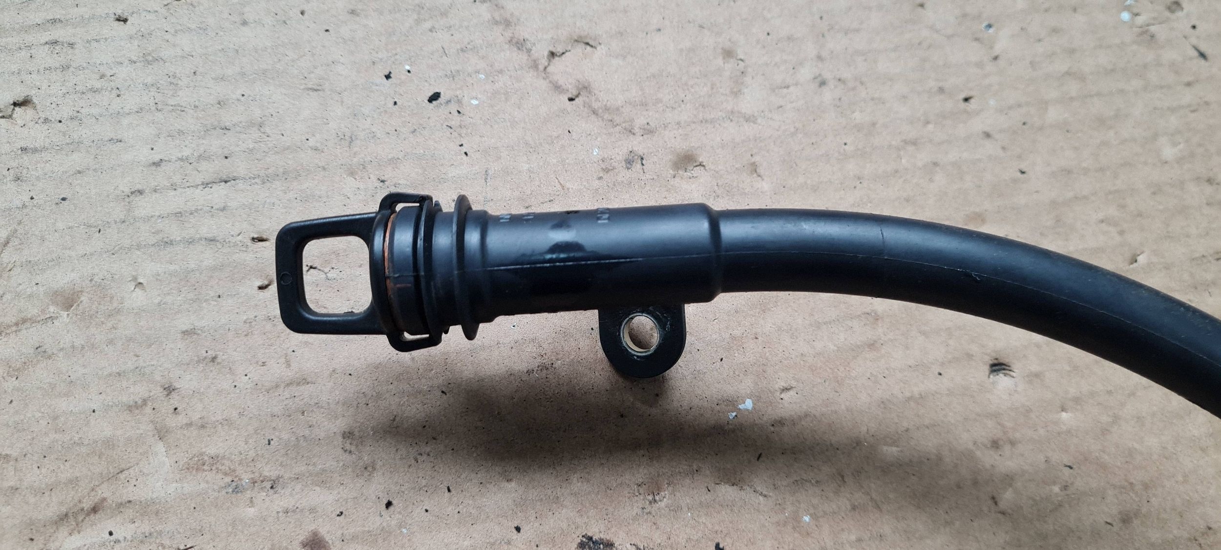 Öljymittaputki OEM 03L103634M VW Passatille image 5